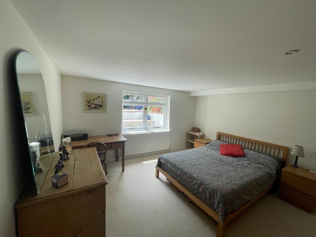 Spacious Holiday Home! London Eksteriør bilde